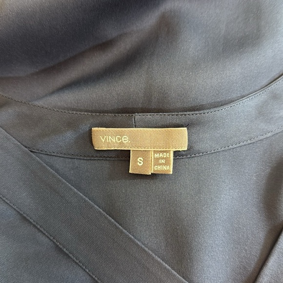 Vince Blue Long Sleeve Relaxed Silk Blouse Size Small - Picture 5 of 8